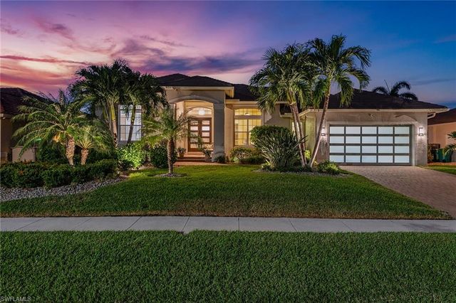 $1,800,000 | 1566 Buccaneer Court | Marco Beach