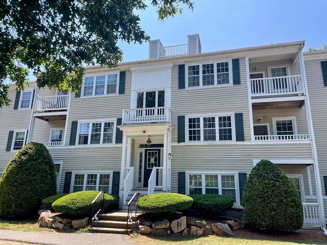 $464,900 | 700 Brookside Drive, Unit K | West Andover