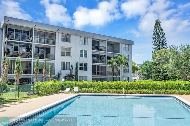 $199,000 | 104 Royal Park Drive, Unit 2B | Royal Palm Isles