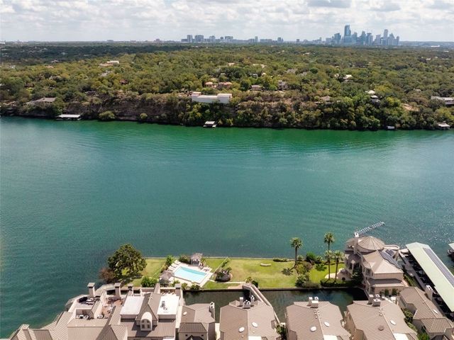 $4,195,000 | 2329 Westlake Drive, Unit 4 | Lakeshore