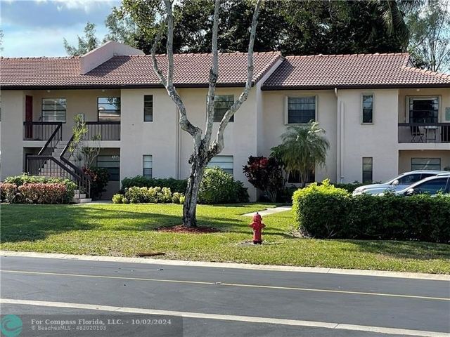 $2,400 | 9278 Vista Del Lago, Unit F | Boca Lago