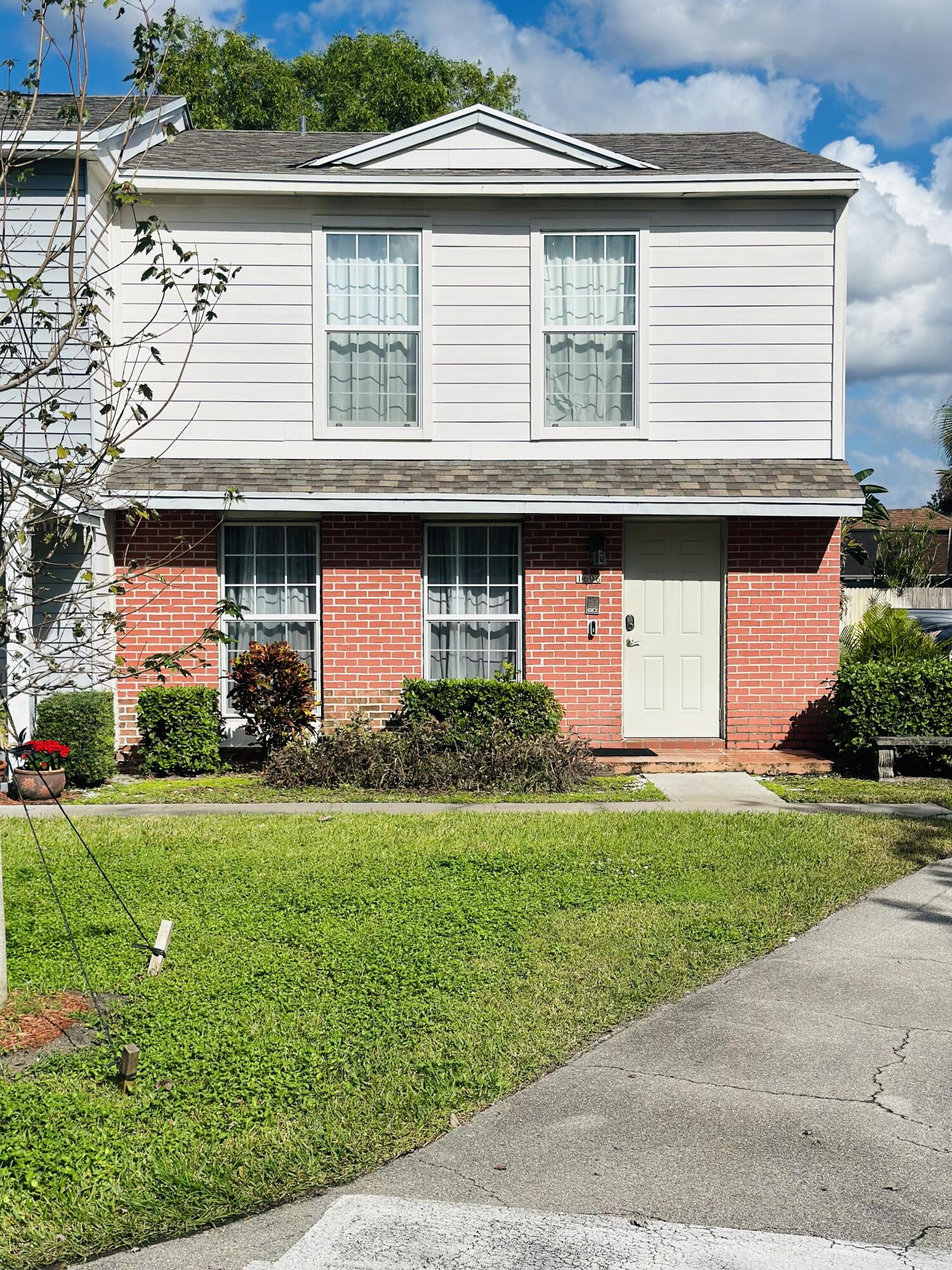 a front view of house with yard