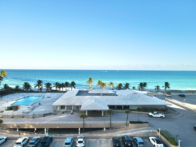 $715,000 | 1980 South Ocean Drive, Unit 20Q | Oceanside