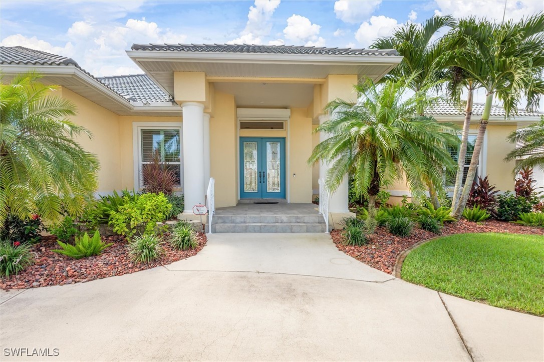 a view of a entryway front of house