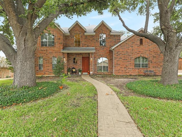 $735,000 | 434 Copperas Trail | Highland Village