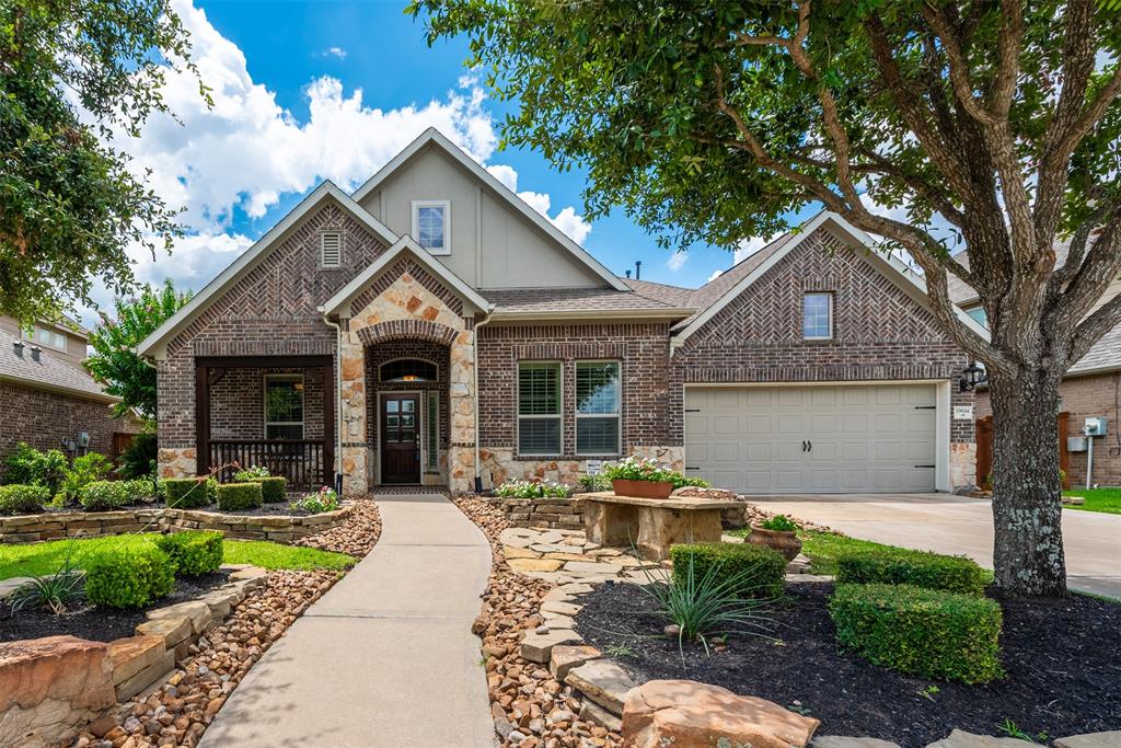 Welcome to 19614 Salado Creek! This previous model home features a gorgeous elevation and landscaping.  There is a pocket park across the street and second park & lake is just down the road.