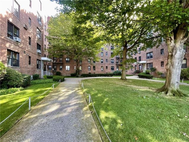 $198,000 | 2569 West 2nd Street, Unit 4C | Gravesend