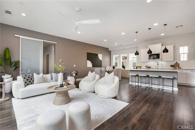 $1,280,000 | 175 Fixie | Great Park