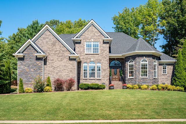 $735,000 | 825 Burlington Court | Clarksville