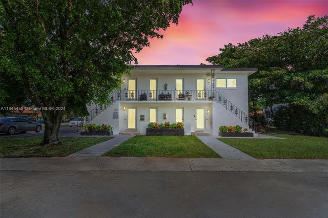 $2,300,000 | 1620 Southwest 40th Avenue | Central Gables