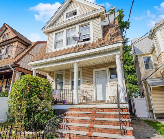 $549,999 | 1475 Castleton Avenue | Port Richmond