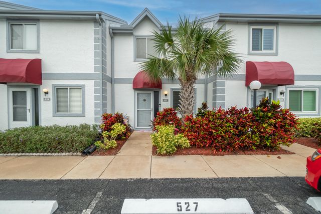 $3,000 | 527 Seaport Boulevard | Cape Canaveral