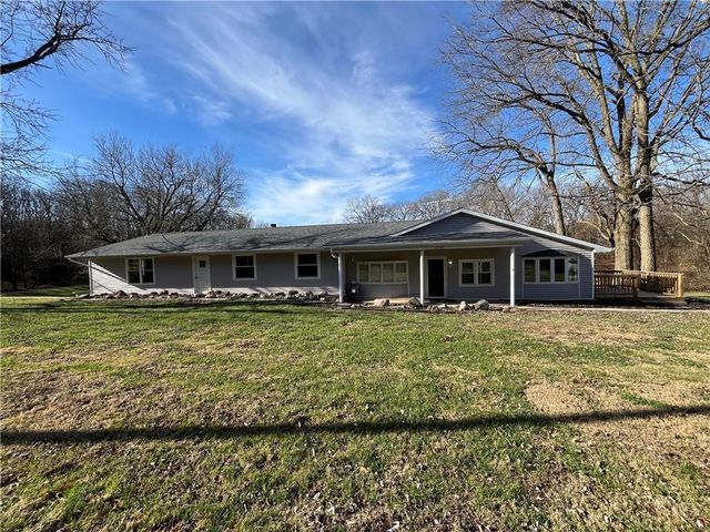 $329,900 | 2755 North Sangamon Road | Oakley Township - Macon County