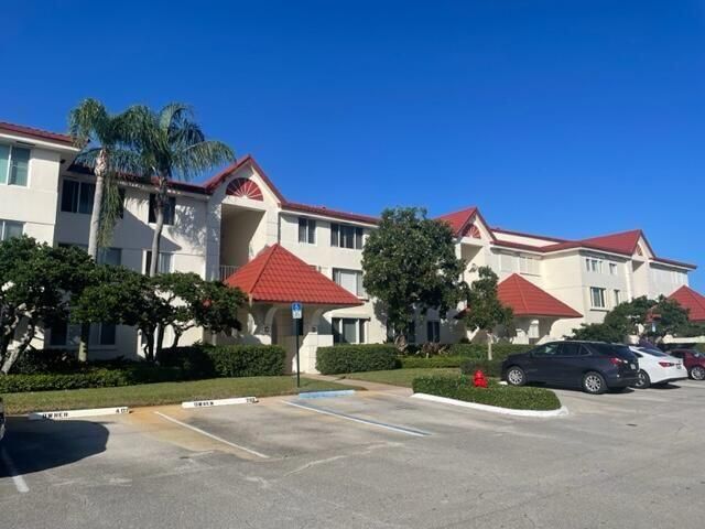 $350,000 | 110 Half Moon Circle, Unit C2 | Hypoluxo