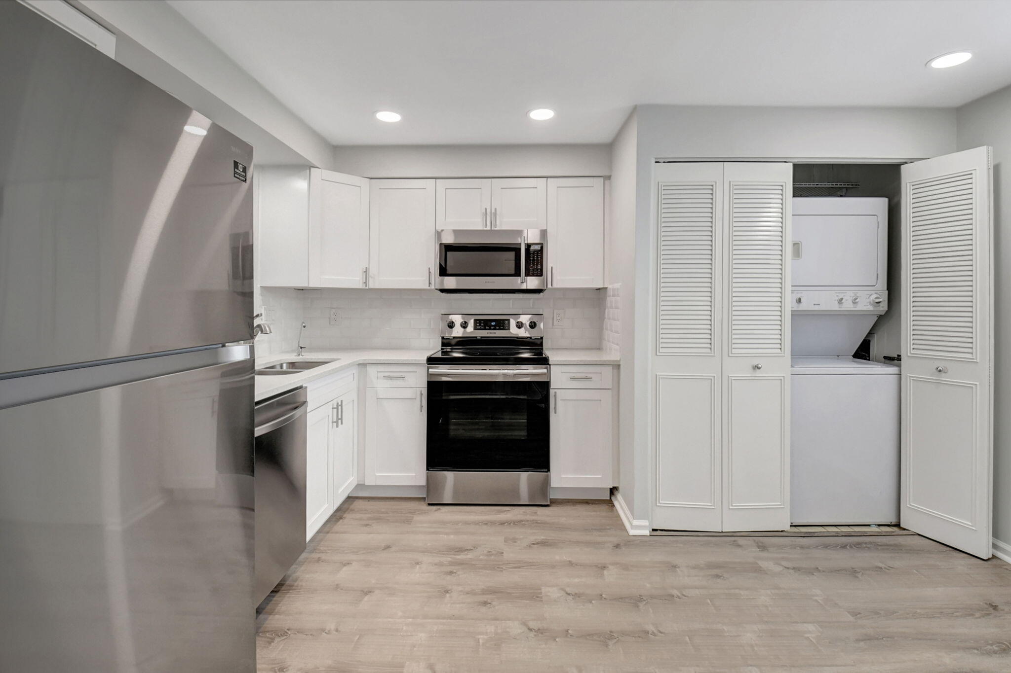 BEAUTIFUL NEW KITCHEN