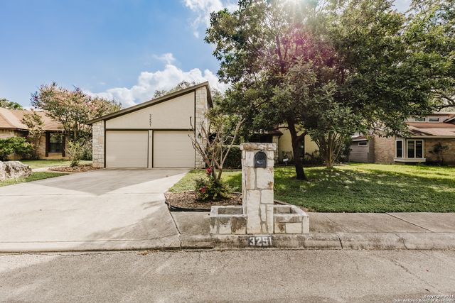 $1,745 | 3251 Morning Creek | Morning Glen