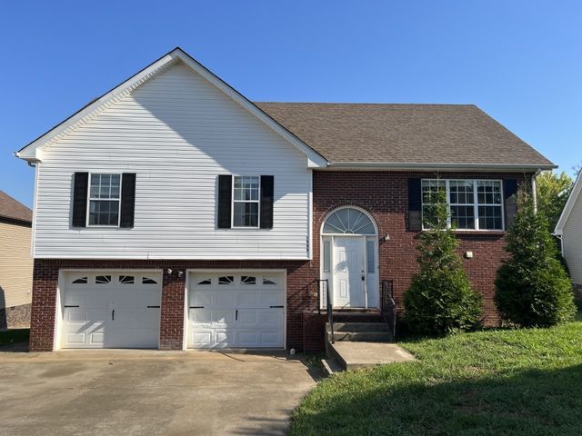 $1,995 | 1553 Autumn Drive | Autumnwood Farms