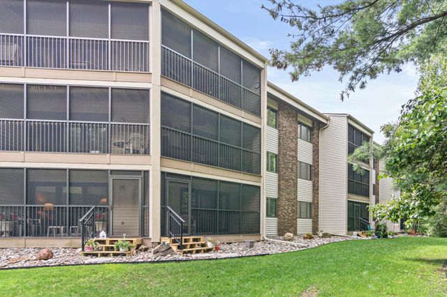 $229,999 | 3150 Glen Oaks Avenue, Unit 107A | White Bear Lake