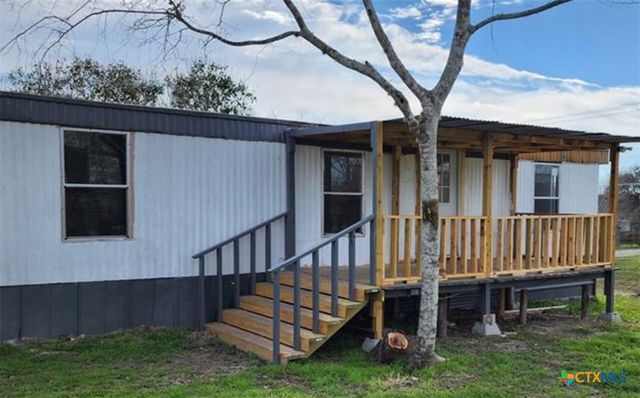 $89,900 | 822 East Fannin Street | Goliad