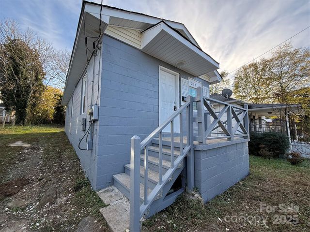 $105,000 | 213 West Davidson Avenue | Highland