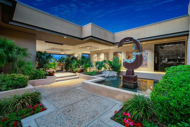 $6,595,000 | 47625 Vintage Drive East | The Vintage