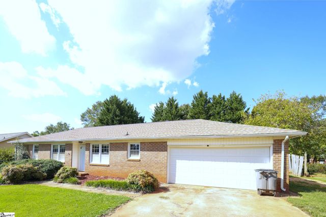 $265,000 | 15 Berea Forest Circle | Berea