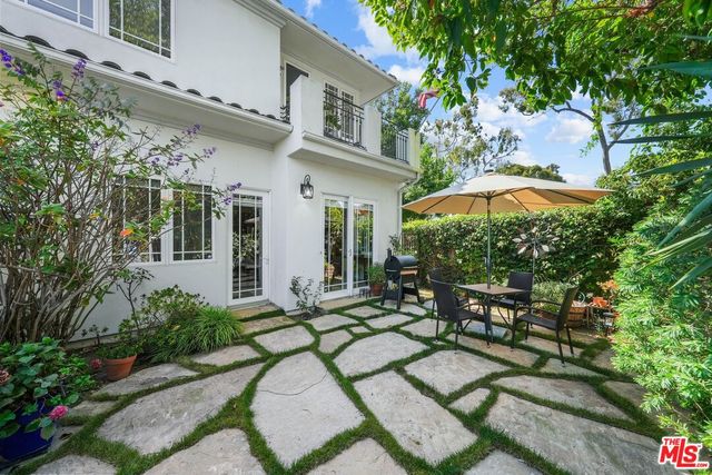 $2,995,000 | 980 Harbor Crossing Lane | Marina del Rey