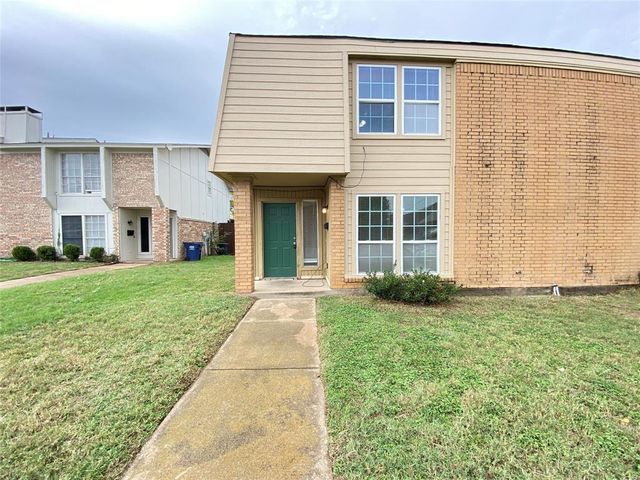 $1,695 | 2232 Chase Court | Ambassador Square