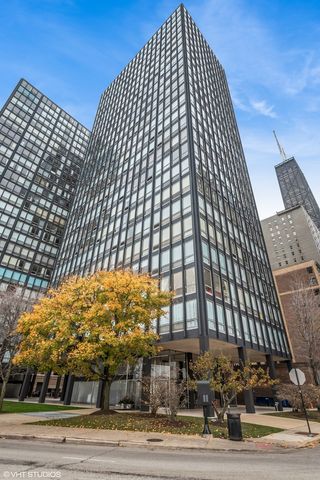 $640,000 | 880 North Lake Shore Drive, Unit 6AE | Near North Side