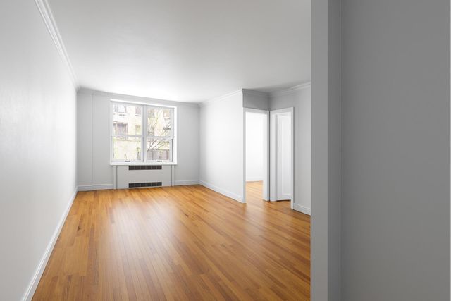 $3,300 | 225 East 47th Street, Unit 4H | Midtown East