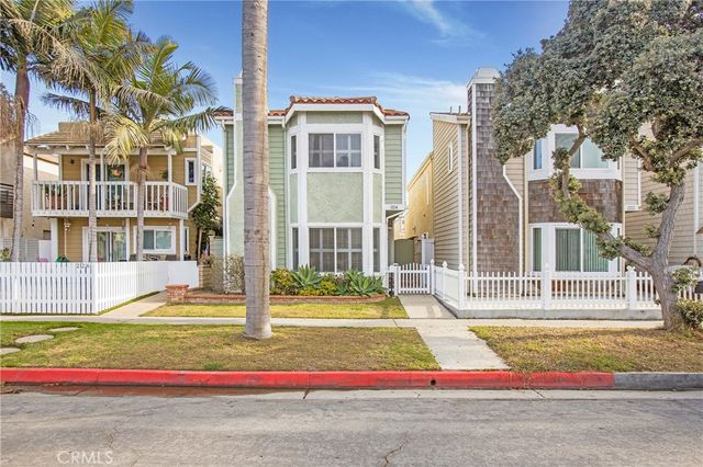 $1,849,000 | 224 17th Street | West Huntington Beach