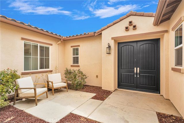 $769,900 | 19539 Chuparosa Road | Apple Valley