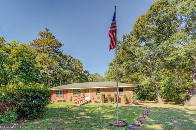 $240,000 | 2121 Old Salem Road Southeast