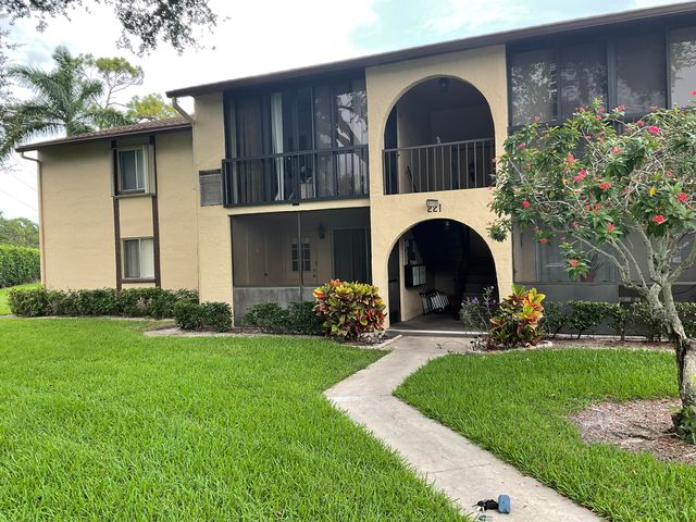 $195,000 | 221 Pine High Occupancy Vehicle Circle, Unit A1 | Greenacres