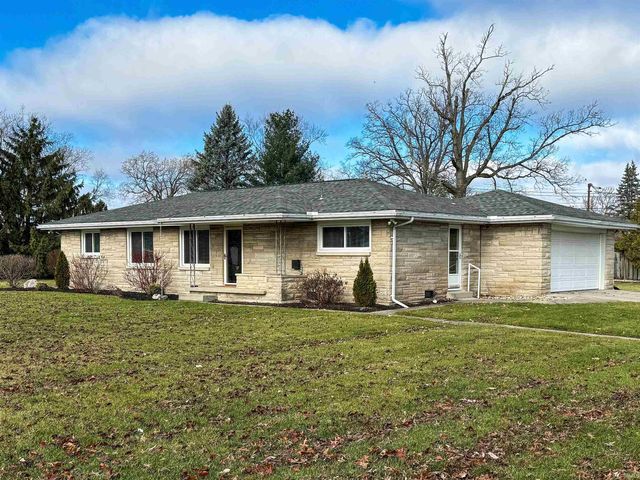 $225,000 | 104 Lord Drive | Hartford City