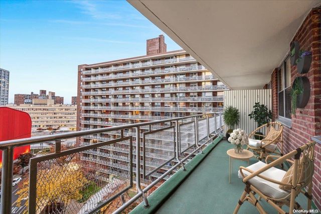 $329,000 | 61-25 97th Street, Unit 9E | Rego Park