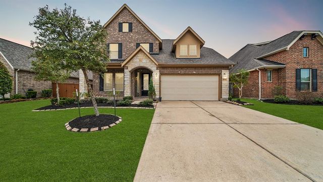 $399,900 | 14906 AUTUMN LONG Trail | Fall Creek