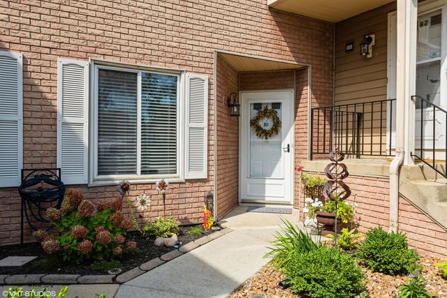 $254,900 | 2478 Brunswick Circle, Unit B1 | Woodridge