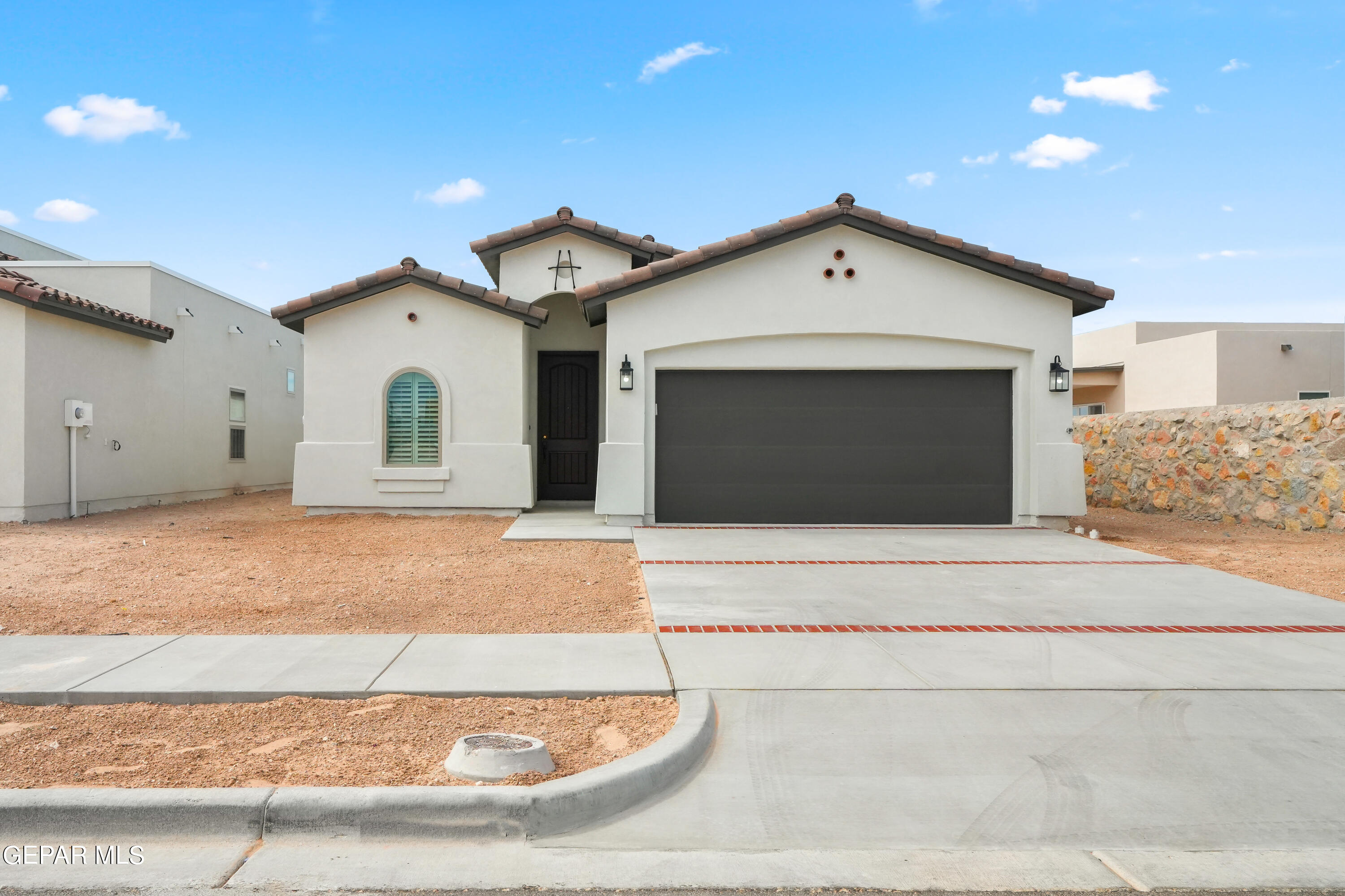 a view of a garage