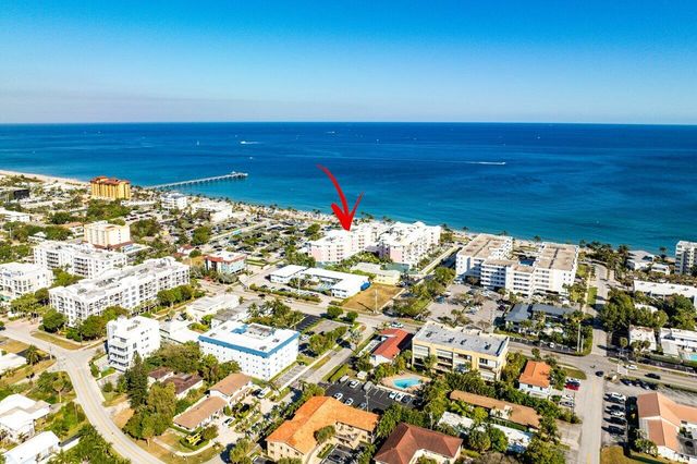 $1,295,000 | 2051 Southeast 3rd Street, Unit TH4 | Deerfield Beach Island