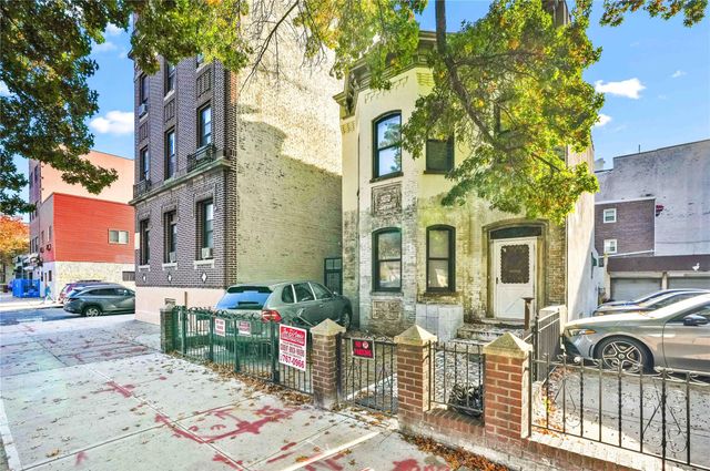 $1,550,000 | 31-14 31st Avenue | Astoria