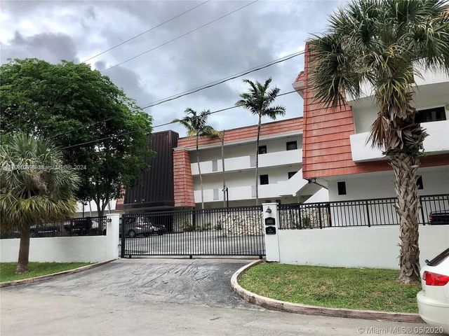 $625,000 | 6855 Edgewater Drive, Unit 1CS | Coral Gables