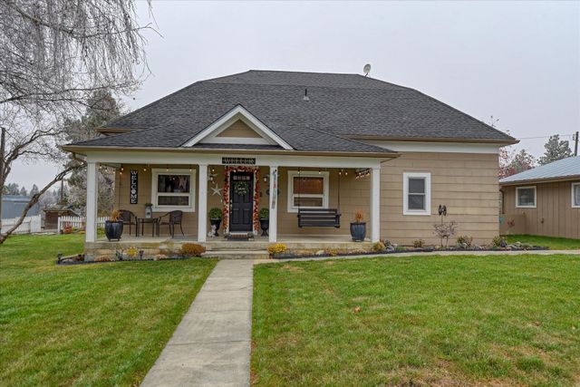 $430,000 | 500 East Bluff Street | Palouse