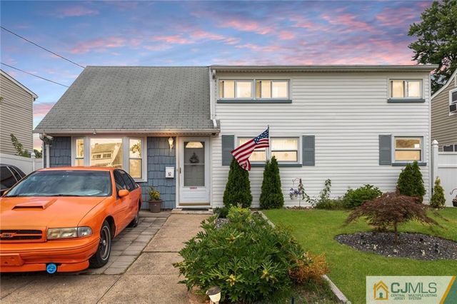 $399,900 | 62 Hickory Street | Carteret