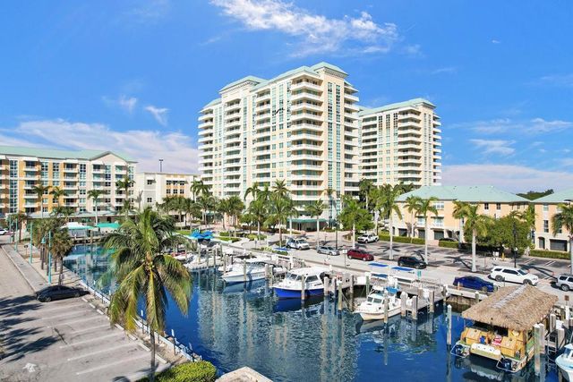 $1,200,000 | 625 Casa Loma Boulevard, Unit LPH 01 | Boynton Beach