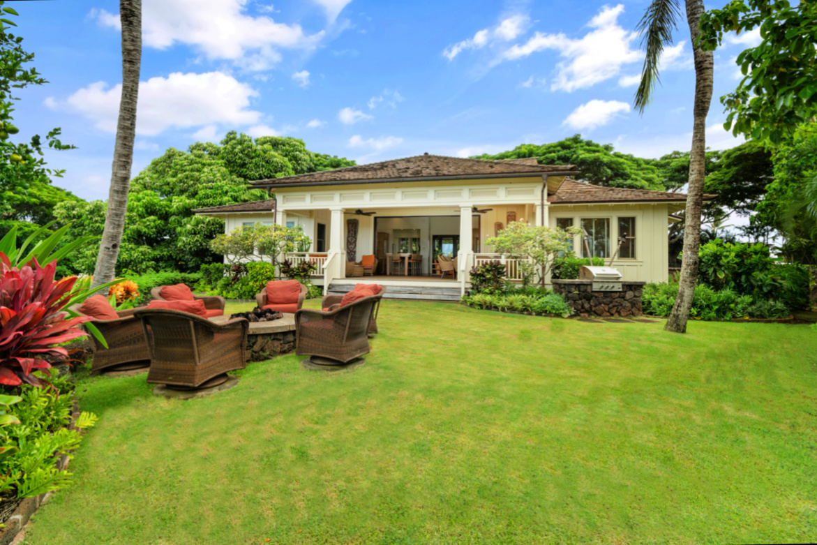 Welcome to Kukui'ula Bungalow 16, where indoor and outdoor living blend seamlessly.