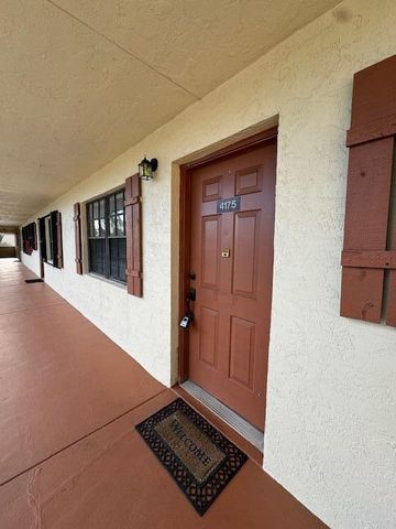 $2,100 | 4175 Oak Terrace Drive | Greenacres