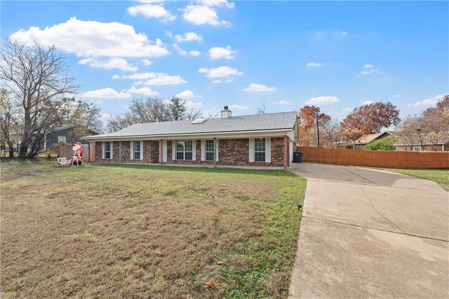 $320,000 | 10504 Wortham Bend Road | North Lake Waco