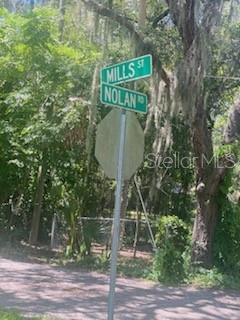 a picture of street sign