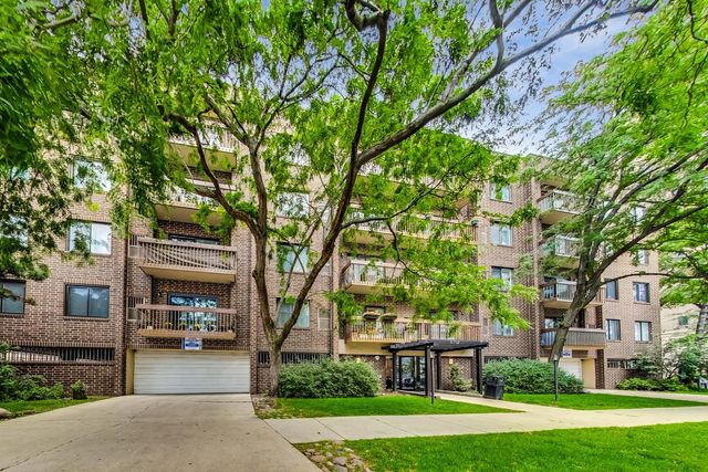 $214,500 | 6102 North Sheridan Road, Unit 502 | Edgewater Beach